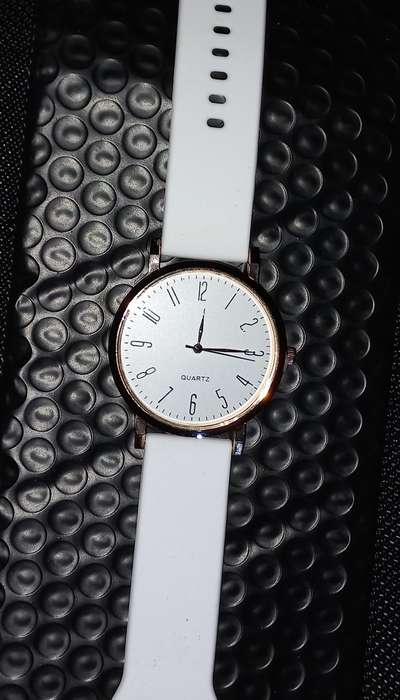 Amazing special - Unisex Stainless Steel Watch with silicone band