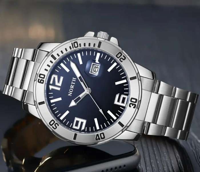 Men's North musculine bulky watch