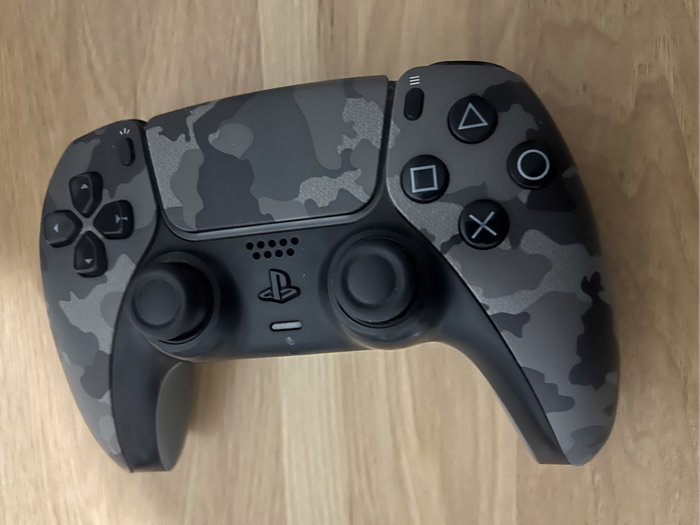 PlayStation 5 DualSense Wireless Controller Camo Edition