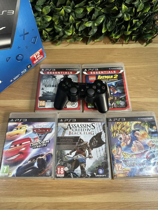 (PS3) PlayStation 3 Super Slim 500GB  Boxed + 5 Games