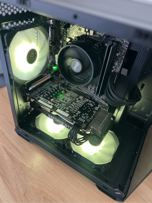 GAMING PC Ryzen 5 3600  GTX 1660 Ti 16GB RAM SSD + ARGB Build
