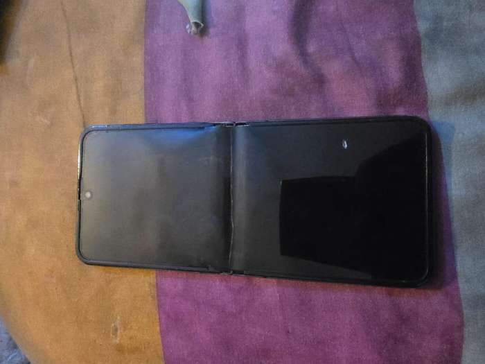 2 Samsung flip5