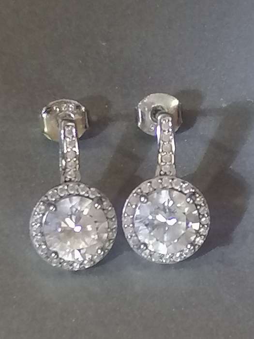 Stunning Sterling Silver Stud earring set with CZ stones.