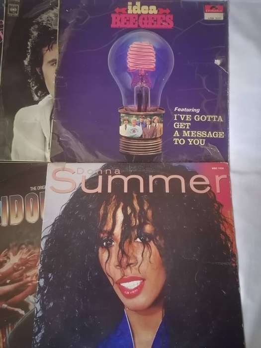14x International & World vinyl's in excellent to very good condition.