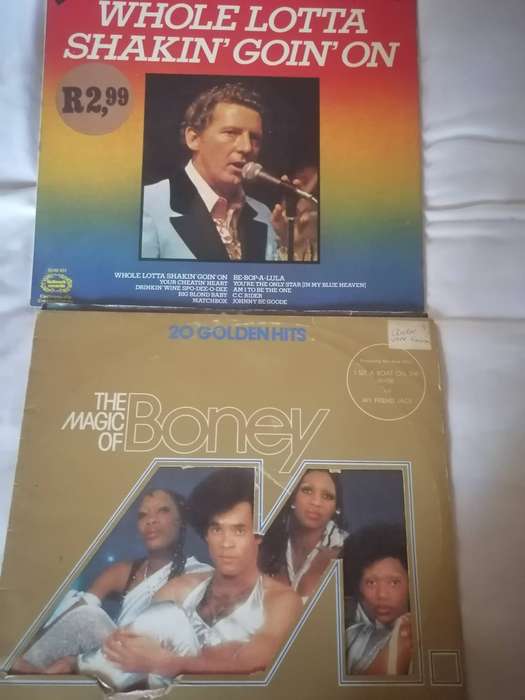 14x International & World vinyl's in excellent to very good condition.