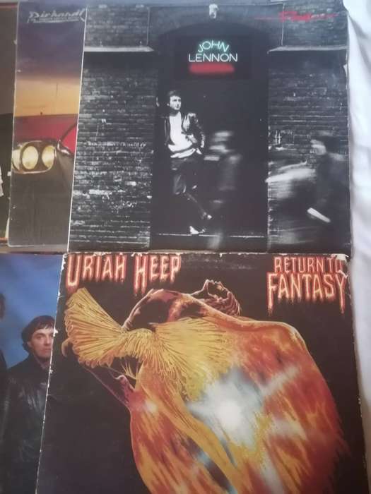 14x International & World vinyl's in excellent to very good condition.