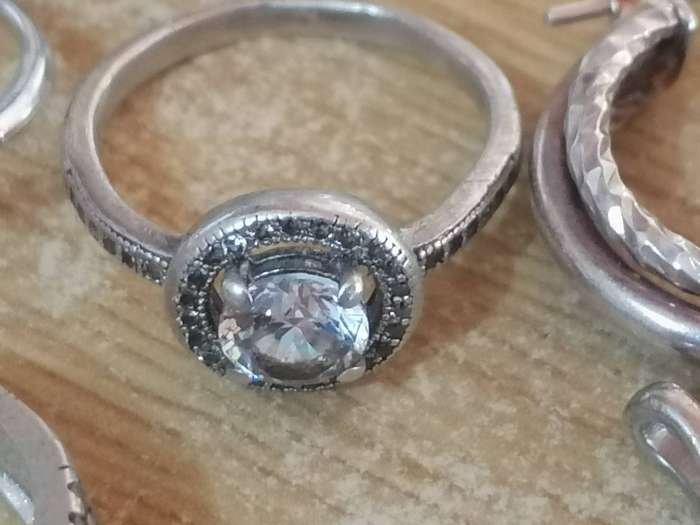 Lot of 925. Sterling Silver jewellery, some still in good order.