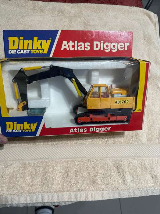 DINKY TOYS