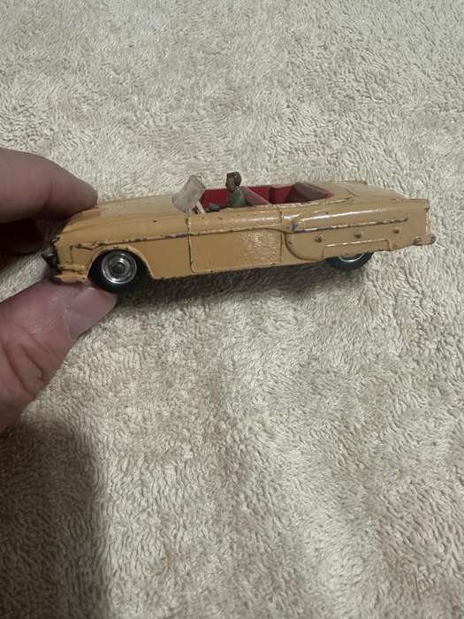 DINKY TOYS
