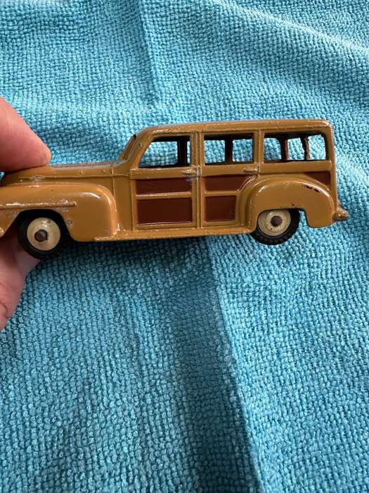 DINKY TOYS