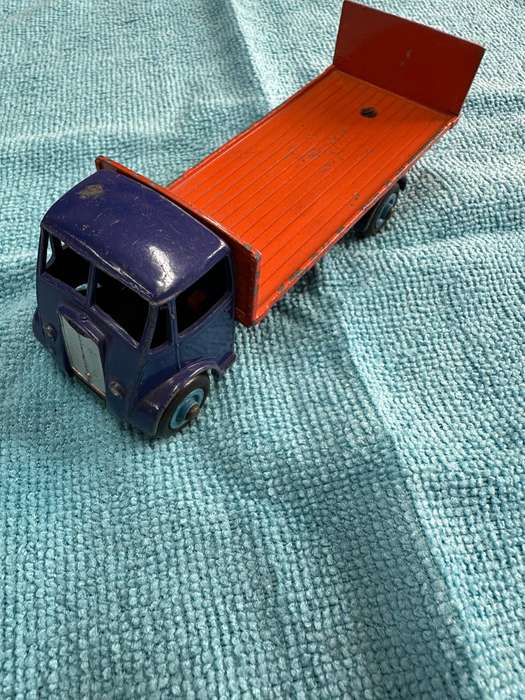 DINKY TOYS