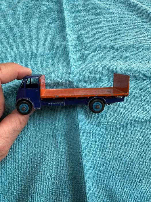 DINKY TOYS
