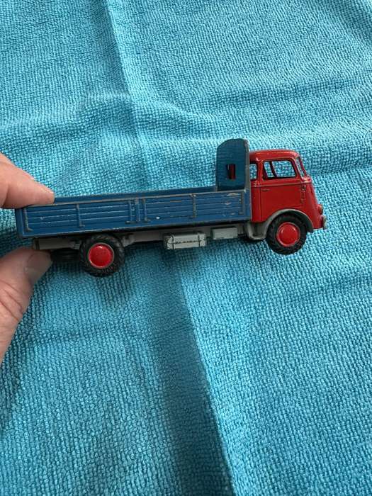 DINKY TOYS