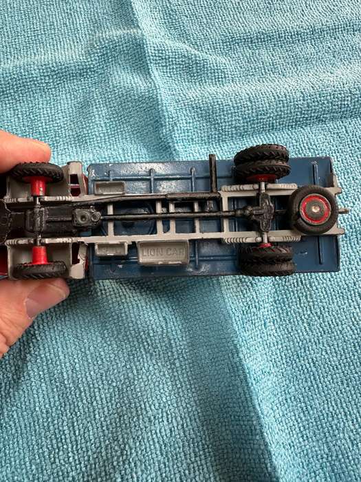 DINKY TOYS