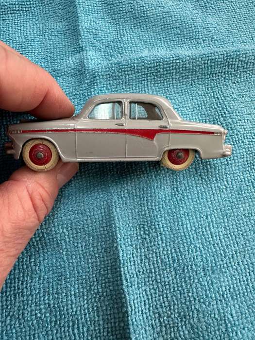 DINKY TOYS