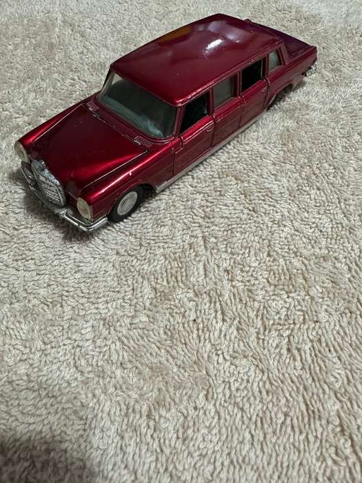 DINKY TOYS