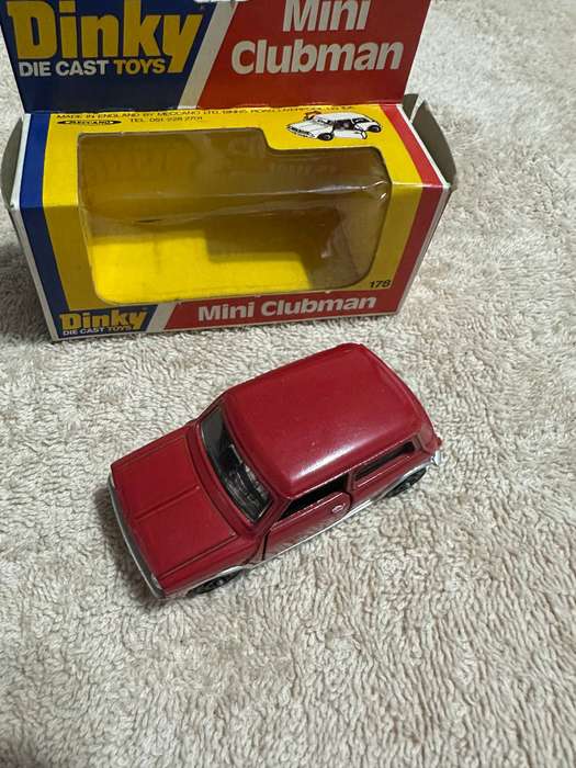 DINKY TOYS