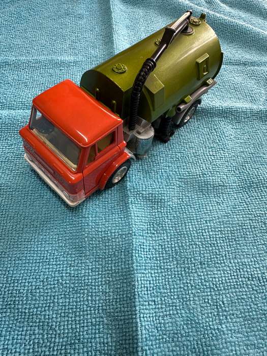 DINKY TOYS