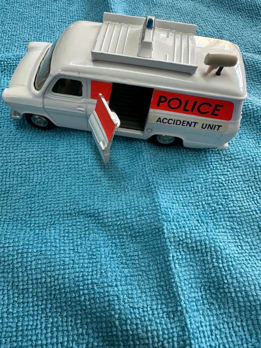 DINKY TOYS