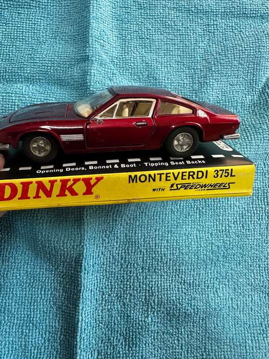 DINKY TOYS