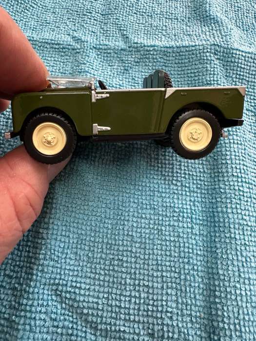DINKY TOYS