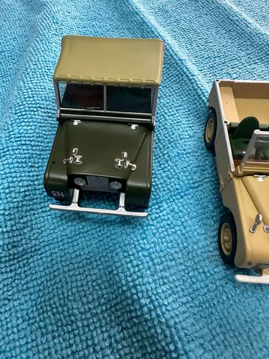 DINKY TOYS