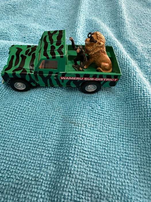 DINKY TOYS