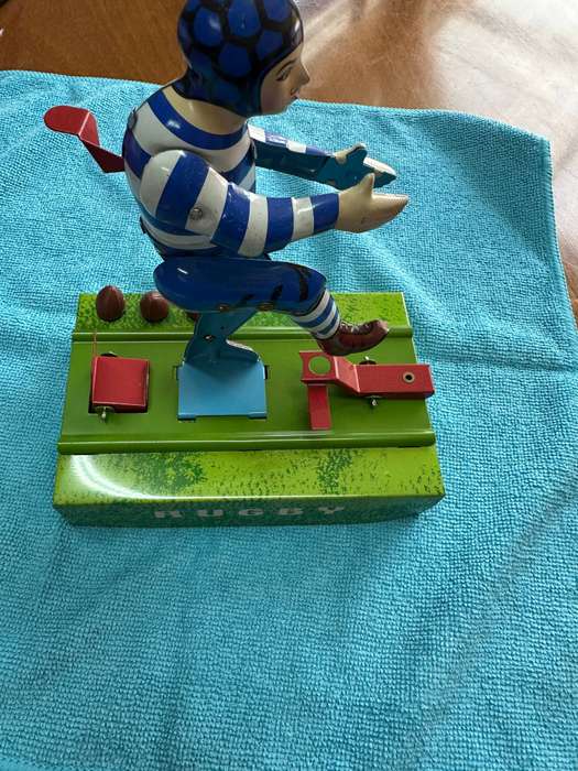 TIN TOY
