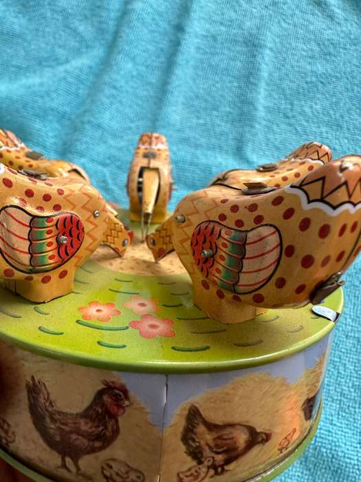 TIN TOY