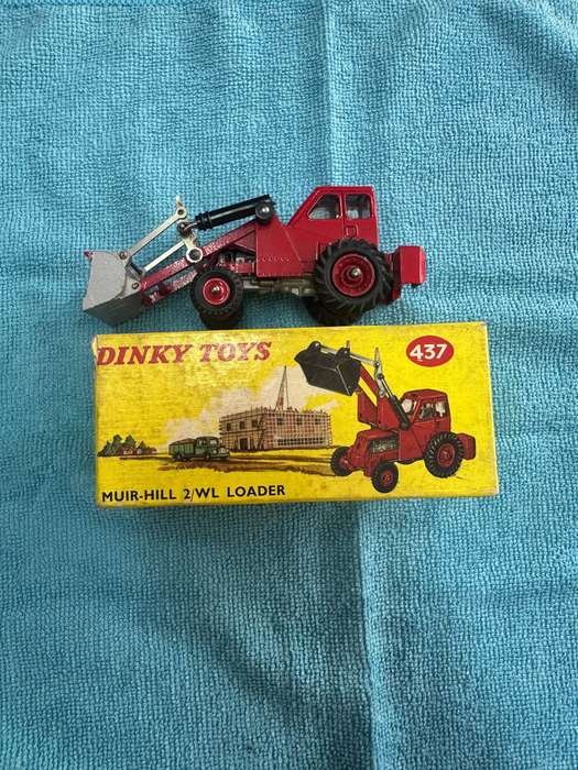 DINKY TOYS