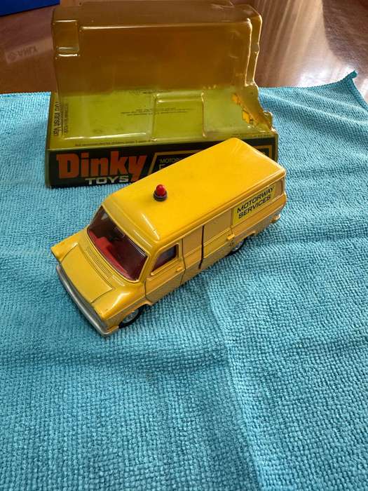 DINKY TOYS