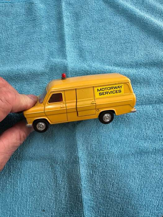 DINKY TOYS