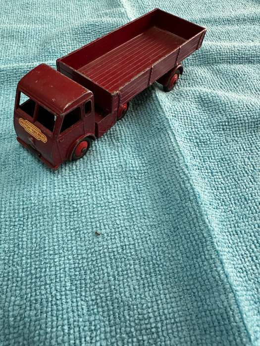 DINKY TOYS