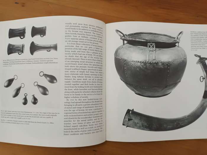 I. H. Longworth, Prehistoric Britain (British Museum)