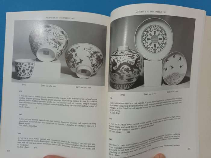Fine Chinese Ceramics, Jades, Snuff Bottles, and Works of Art (Christie's)