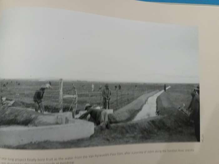 The Construction of Van Ryneveld's Pass Dam, Graaff-Reinet