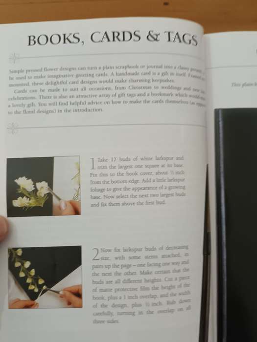 The Art of Pressed Flowers (Mary Lawrence)