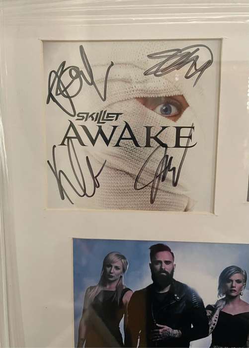 Skillet Signed Music Frame