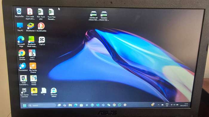 Asus Vivobook Intel(R) Core (TM) i5-6200 CPU @ 2.30GHz