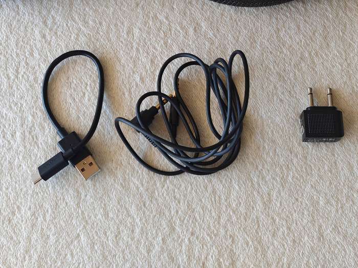 Sony WH-1000XM4 Wireless Noise Cancelling Headphones