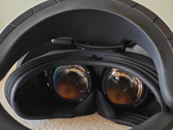 PSVR2 Headset + Controllers - PlayStation 5