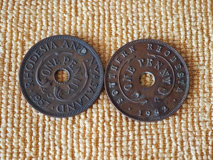 Various Zimbabwe coins and Rhodesia coins (21 coins total)