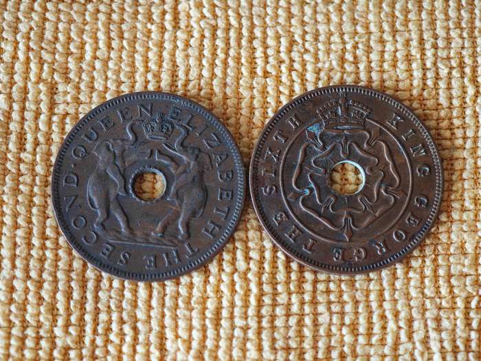 Various Zimbabwe coins and Rhodesia coins (21 coins total)