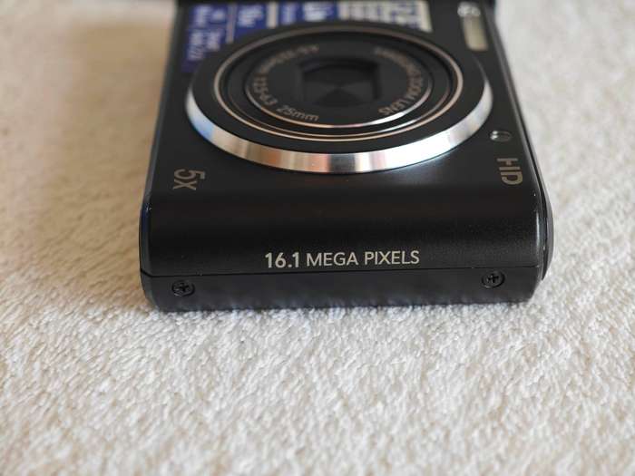 Samsung ST66 / 16MP / 5x Zoom - Compact Digital Camera