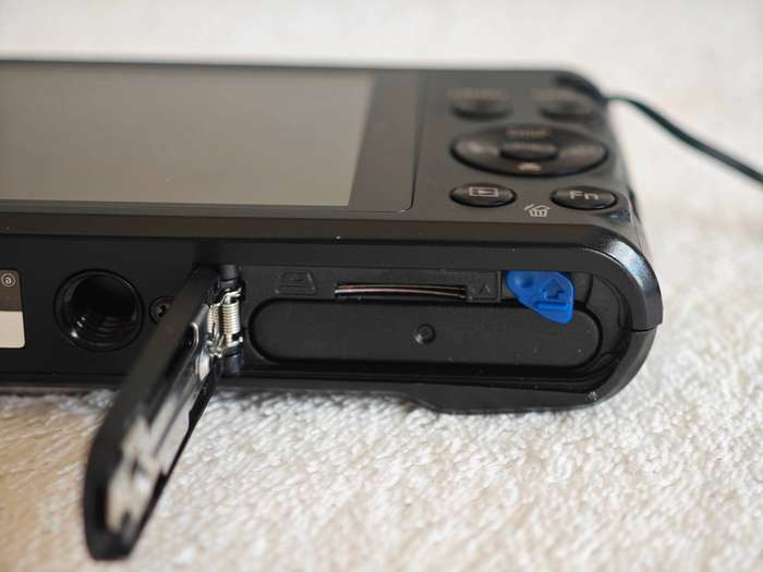 Samsung ST66 / 16MP / 5x Zoom - Compact Digital Camera
