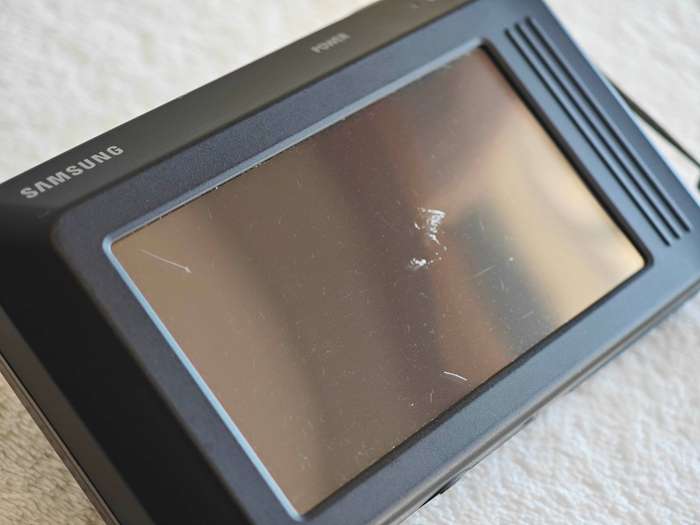 Samsung ST500 / Front LCD / 12.2MP / 4.6X Zoom - Compact Digital Camera