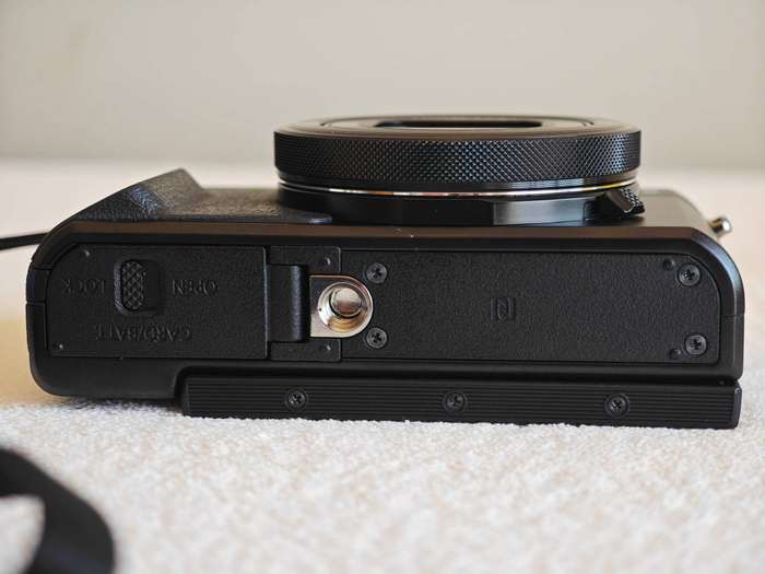 Canon PowerShot G7X Mark II 20.1MP / 24-100mm / f1.8-f2.8 - Digital Camera