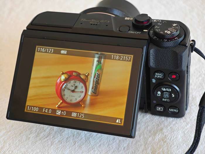 Canon PowerShot G7X Mark II 20.1MP / 24-100mm / f1.8-f2.8 - Digital Camera