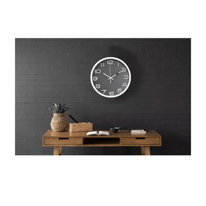 Simple Analogue Design Wall Clock - Black