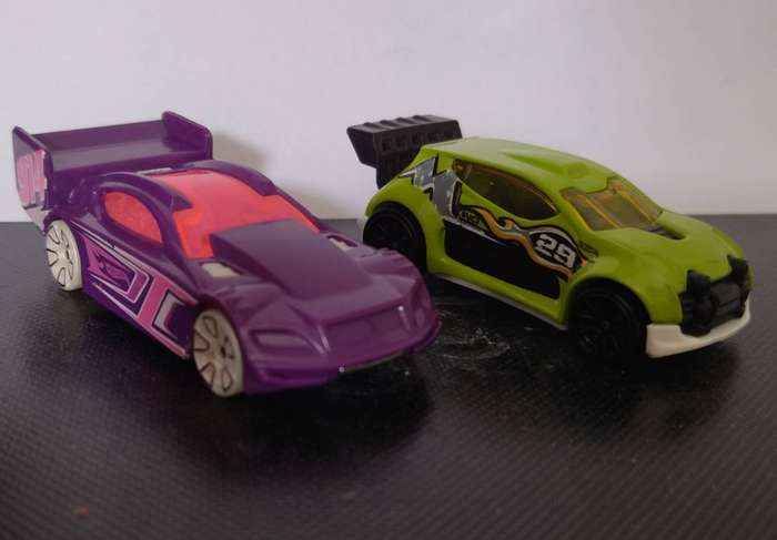 Loose Hot wheels (8)